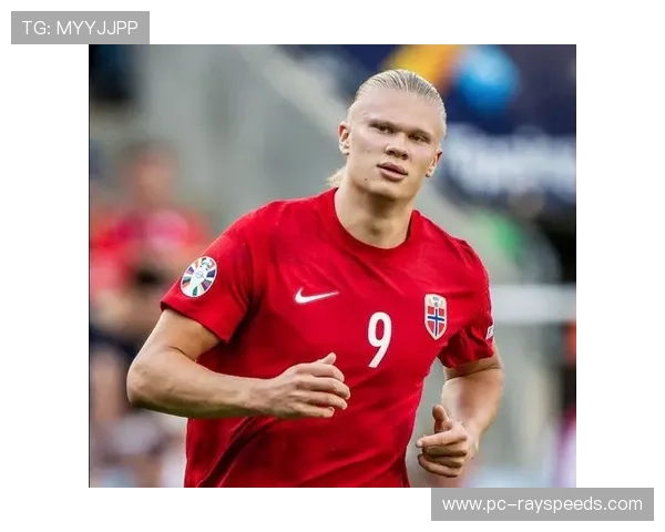 哈兰德决赛再忆巅峰时刻 将头倚球深情重温夺冠荣耀