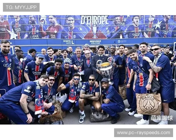 巴黎圣日耳曼成就六冠王伟业，成为足坛历史第三支球队